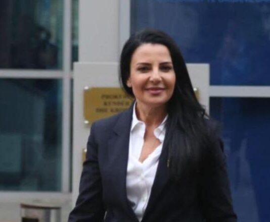 E PANDEHUR PËR 15 KRIME, BALLUKU PARAQITET NË SPAK ME AVOKATIN! MBYLLEN HETIMET PËR ISH-ZV.KRYEMINISTREN, DOSJA SË SHPEJTI NË GJYKATËN E POSAÇME